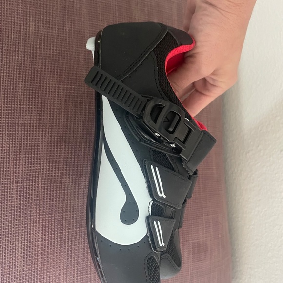 Peloton Shoes Brand New Women's 37 - Picture 3 of 4